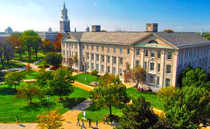 Estados Unidos: Becas Para Pregrado en Diversos Temas University of Buffalo