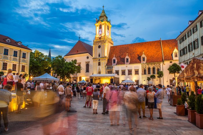 Eslovaquia: Becas Para Pregrado, Maestría y Doctorado en Diversos Temas Gobierno de Eslovaquia